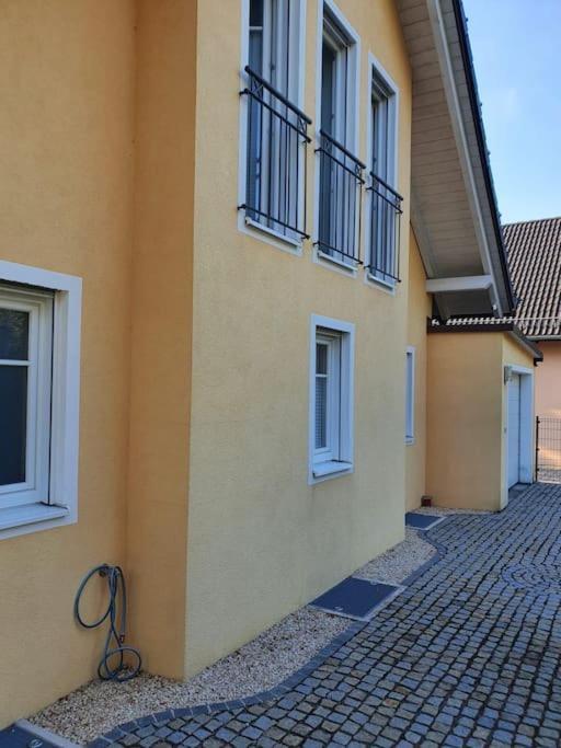 Phantastisches Haus Mit Pool Direkt In Muenchen Luaran gambar