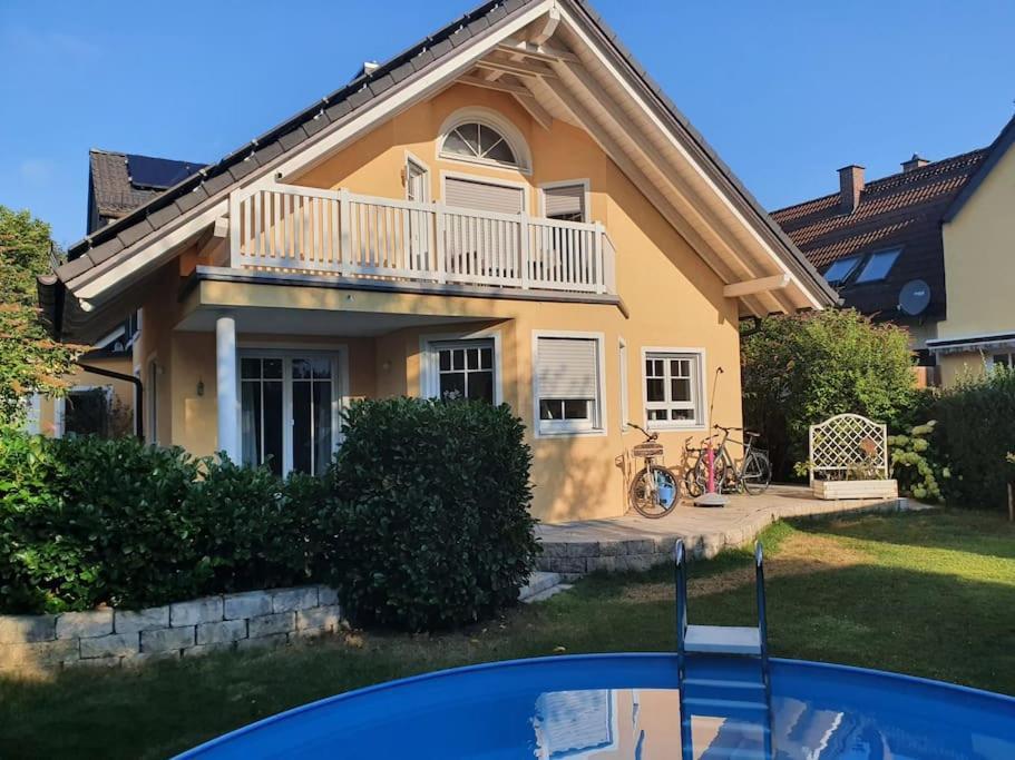 Phantastisches Haus Mit Pool Direkt In Muenchen Luaran gambar